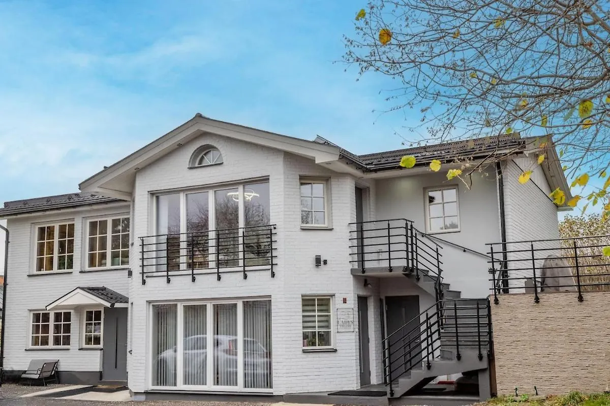 Villa I Sollentuna - Lyx, Komfort Och Privat Gym location